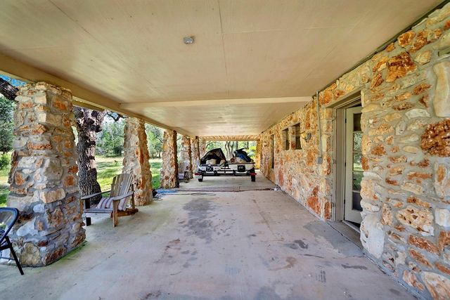8015 Ozark DR, San Marcos, TX 78666