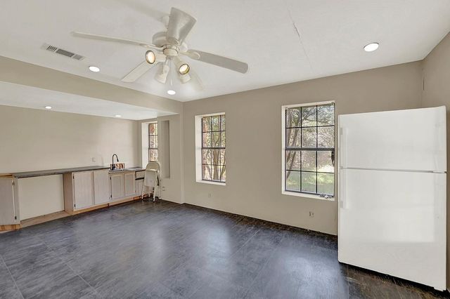 8015 Ozark DR, San Marcos, TX 78666