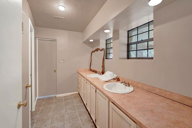 8015 Ozark DR, San Marcos, TX 78666