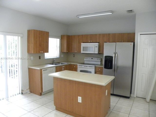 1617 SE 30th Street, Homestead, FL 33035