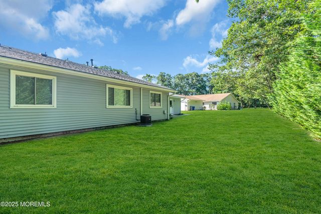 8 Debbie Drive, Brick, NJ 08724