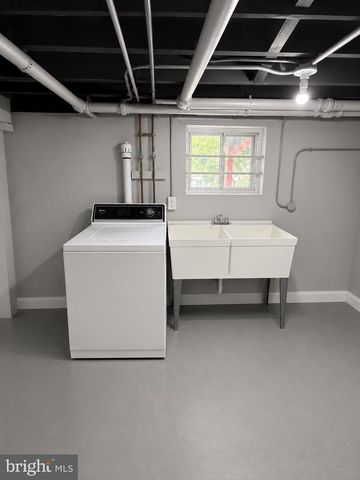 2604 HAMILTON AVE, Baltimore, MD 21214