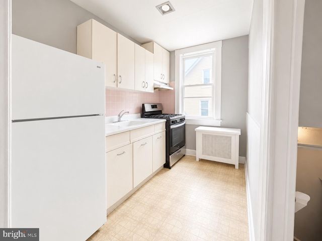 2604 HAMILTON AVE, Baltimore, MD 21214