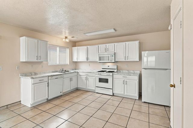 3541 Lavender Meadows Drive NE, Rio Rancho, NM 87144