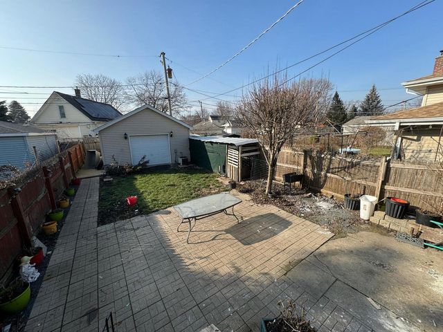 1834 Illinois Street, Des Plaines, IL 60018