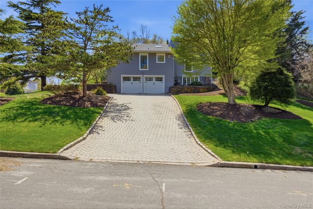 15 Frost Valley Road, Mount Sinai, NY 11766