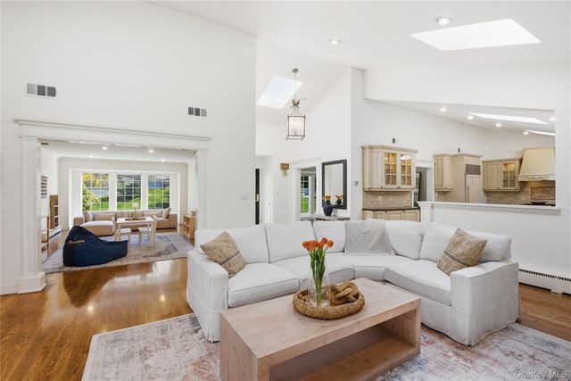 15 Frost Valley Road, Mount Sinai, NY 11766