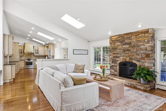 15 Frost Valley Road, Mount Sinai, NY 11766