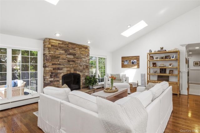 15 Frost Valley Road, Mount Sinai, NY 11766