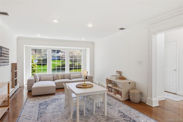 15 Frost Valley Road, Mount Sinai, NY 11766