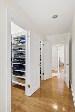 15 Frost Valley Road, Mount Sinai, NY 11766