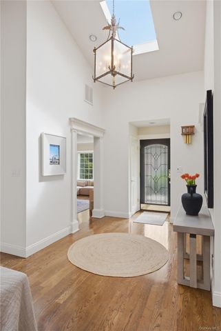 15 Frost Valley Road, Mount Sinai, NY 11766