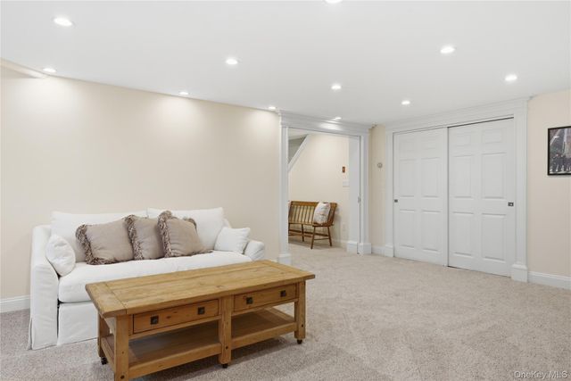 15 Frost Valley Road, Mount Sinai, NY 11766