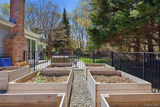 15 Frost Valley Road, Mount Sinai, NY 11766