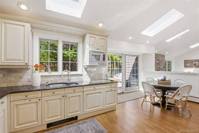 15 Frost Valley Road, Mount Sinai, NY 11766