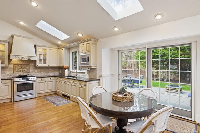 15 Frost Valley Road, Mount Sinai, NY 11766