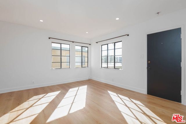 822 N Detroit Street 826.5, Los Angeles, CA 90046