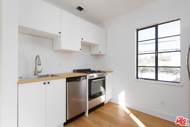 822 N Detroit Street 826.5, Los Angeles, CA 90046