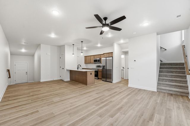 719 Campusside Place, Norwalk, IA 50211