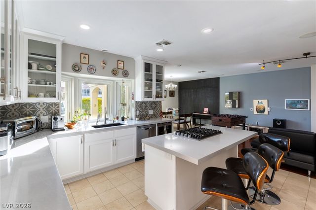 3137 Beach View Court, Las Vegas, NV 89117