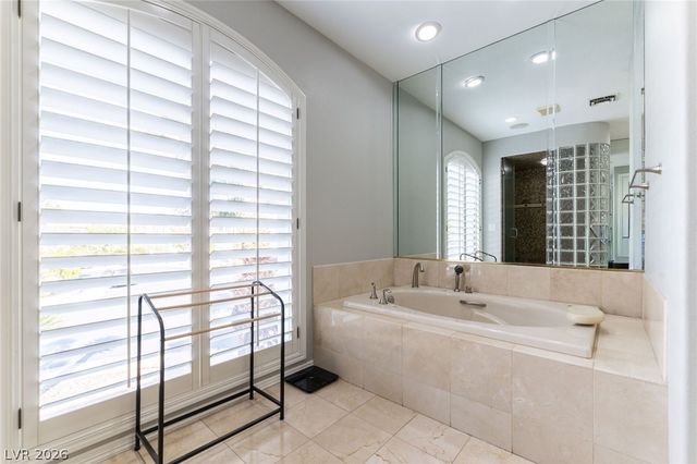 3137 Beach View Court, Las Vegas, NV 89117