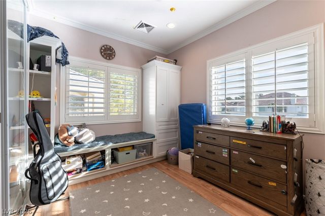 3137 Beach View Court, Las Vegas, NV 89117