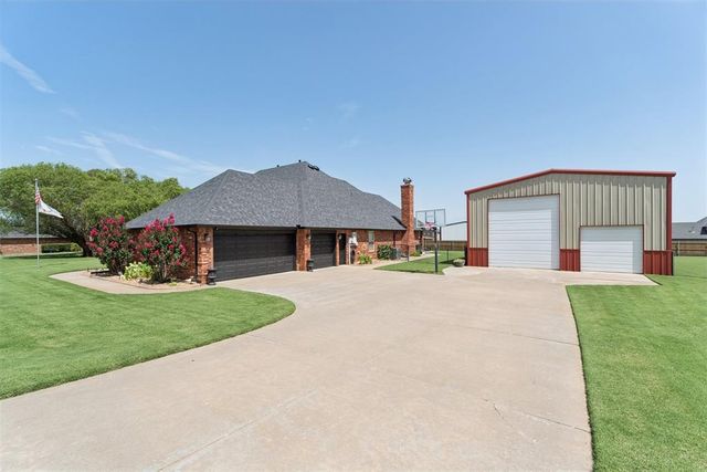 4529 Hillcrest Lane, Edmond, OK 73025