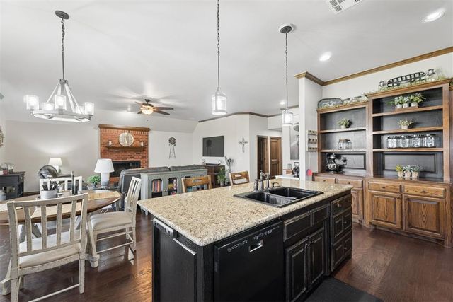 4529 Hillcrest Lane, Edmond, OK 73025
