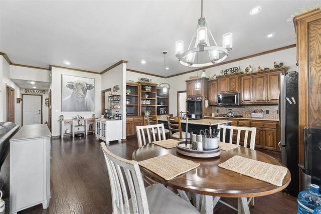4529 Hillcrest Lane, Edmond, OK 73025