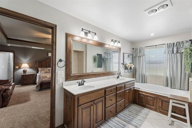 4529 Hillcrest Lane, Edmond, OK 73025