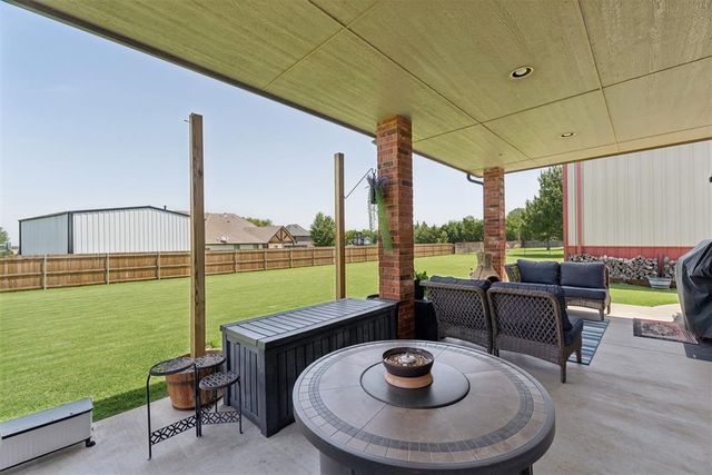 4529 Hillcrest Lane, Edmond, OK 73025