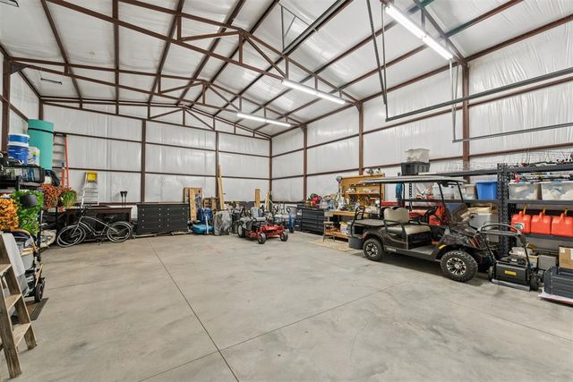 4529 Hillcrest Lane, Edmond, OK 73025