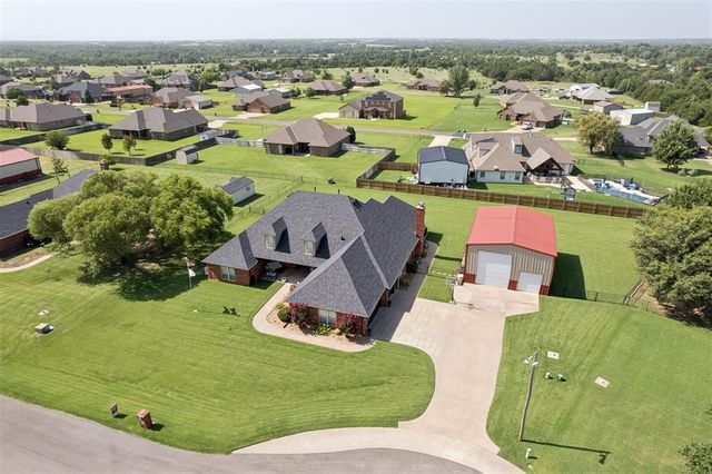 4529 Hillcrest Lane, Edmond, OK 73025