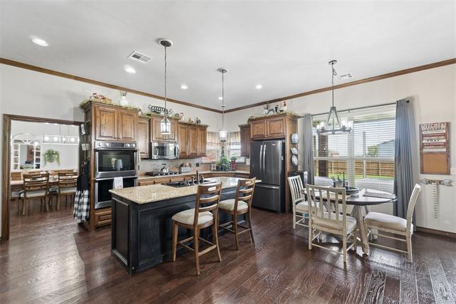 4529 Hillcrest Lane, Edmond, OK 73025