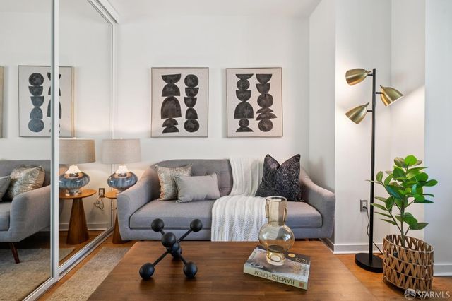 333 1st Street N706, San Francisco, CA 94105