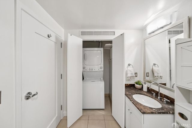 333 1st Street N706, San Francisco, CA 94105