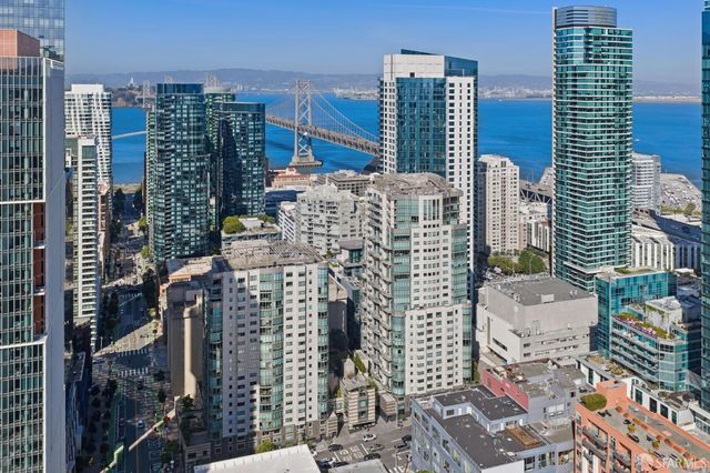 333 1st Street N706, San Francisco, CA 94105