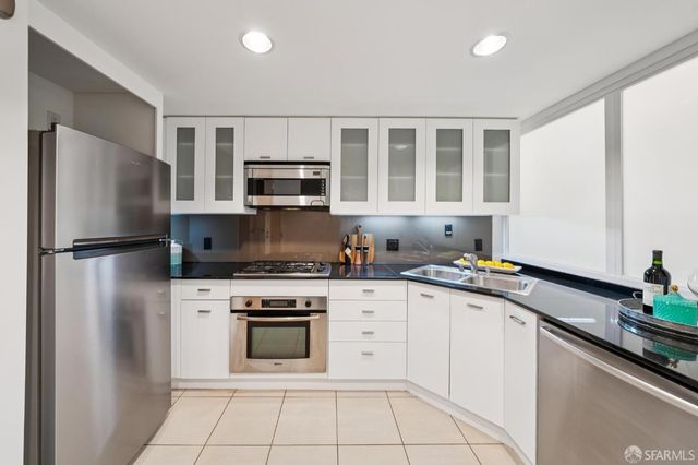 333 1st Street N706, San Francisco, CA 94105