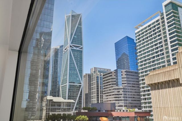 333 1st Street N706, San Francisco, CA 94105