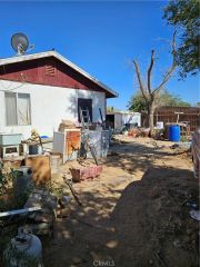18652 Bellflower, Adelanto, CA 92301