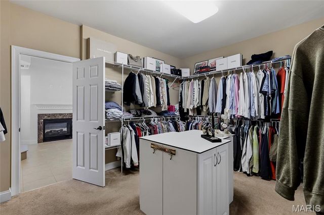 9810 Grandview Lake Court, Sunset Hills, MO 63127