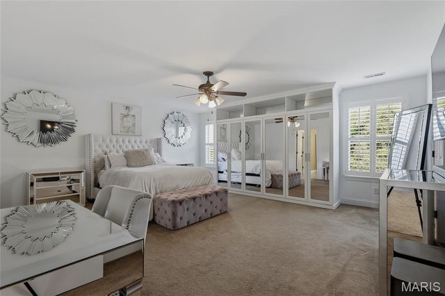 9810 Grandview Lake Court, Sunset Hills, MO 63127