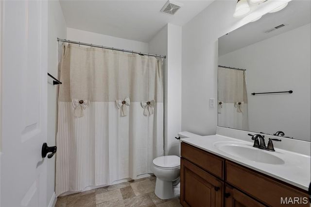 9810 Grandview Lake Court, Sunset Hills, MO 63127