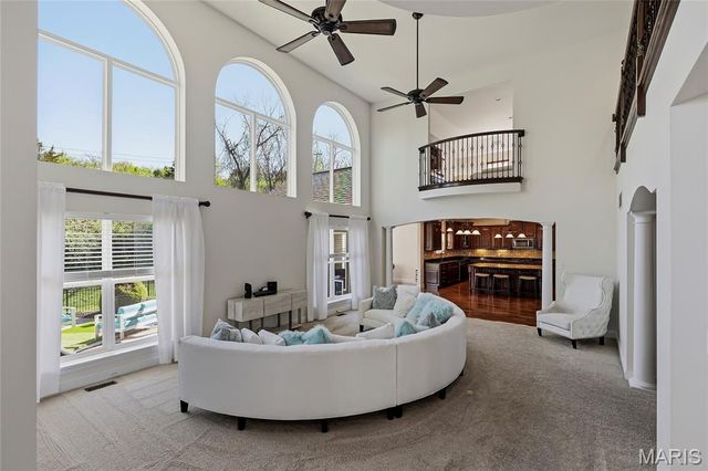 9810 Grandview Lake Court, Sunset Hills, MO 63127