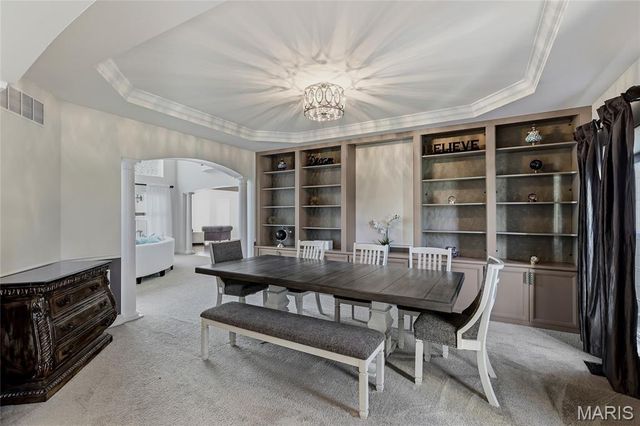 9810 Grandview Lake Court, Sunset Hills, MO 63127