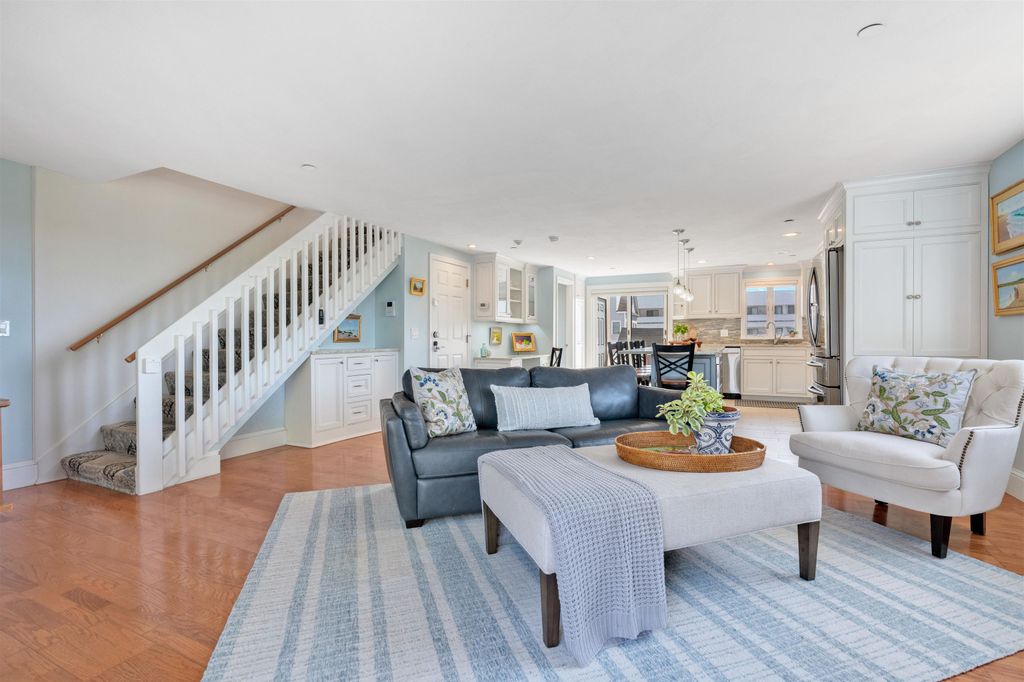 Image 11 of property listing at 581 Ocean Blvd Unit 7, Hampton, NH 03842