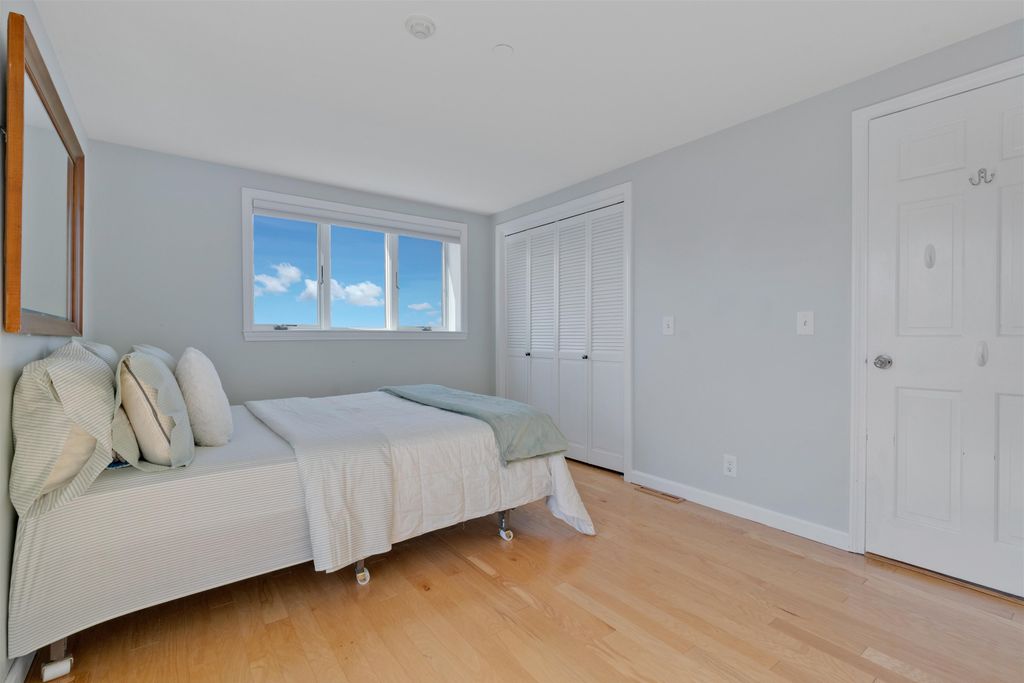Image 15 of property listing at 581 Ocean Blvd Unit 7, Hampton, NH 03842