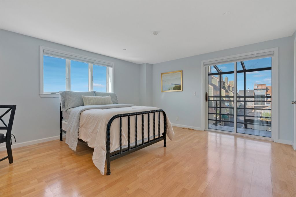 Image 17 of property listing at 581 Ocean Blvd Unit 7, Hampton, NH 03842