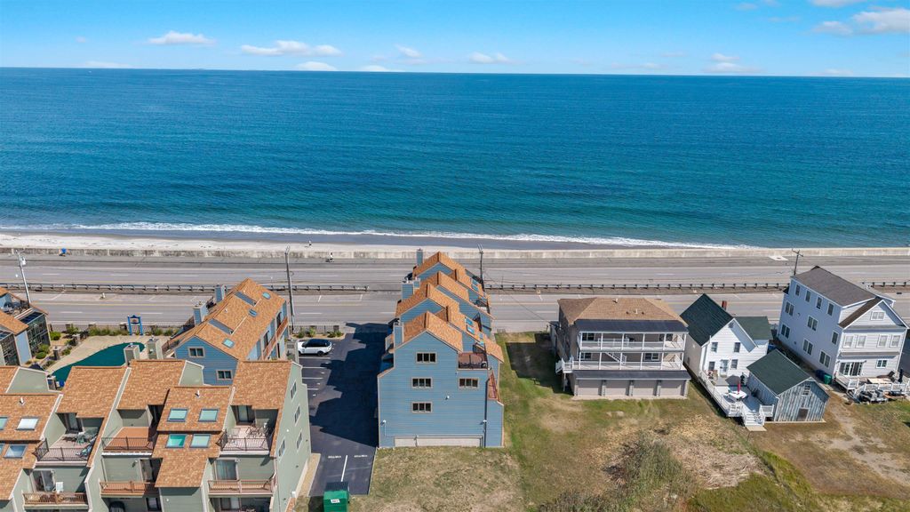 Image 26 of property listing at 581 Ocean Blvd Unit 7, Hampton, NH 03842
