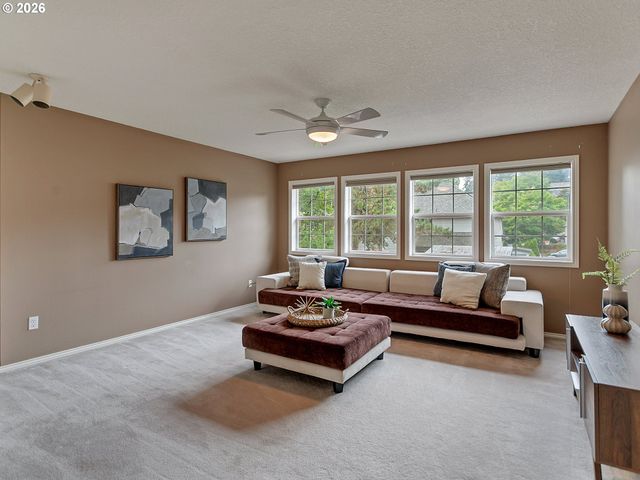 15566 Sw 76TH Ave, Portland, OR 97224